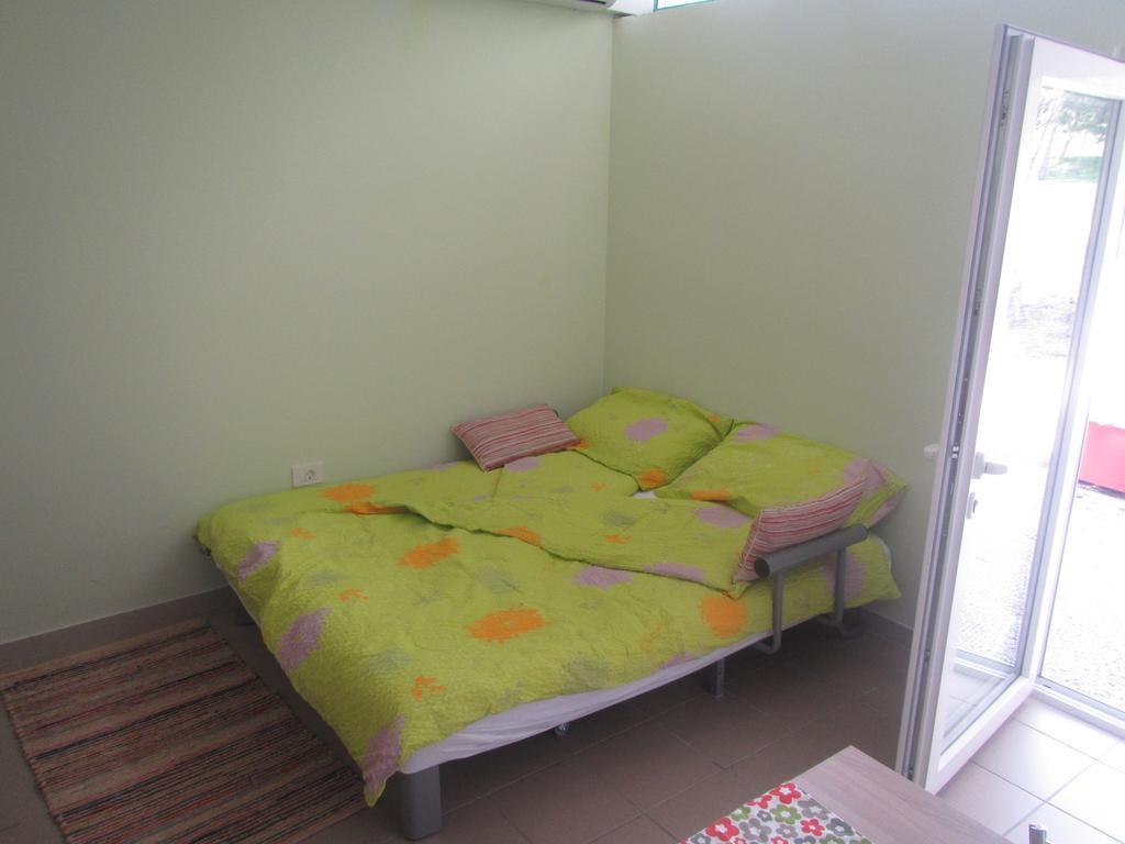 Apartma Kamp Ajdovscina Luaran gambar